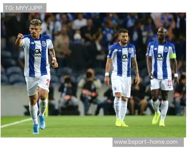 世界杯本菲卡与莱比锡战成平局红牌争议引发全场热议