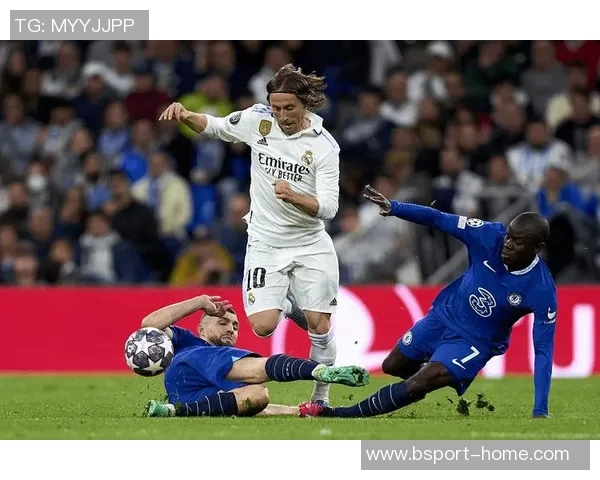 国王杯精彩对决那不勒斯逆转波尔图神扑瞬间点燃全场激情